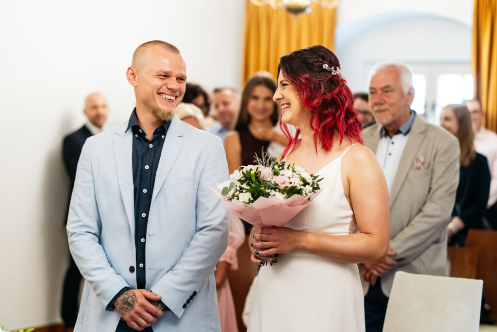Ślub cywilny — wzruszenie pary